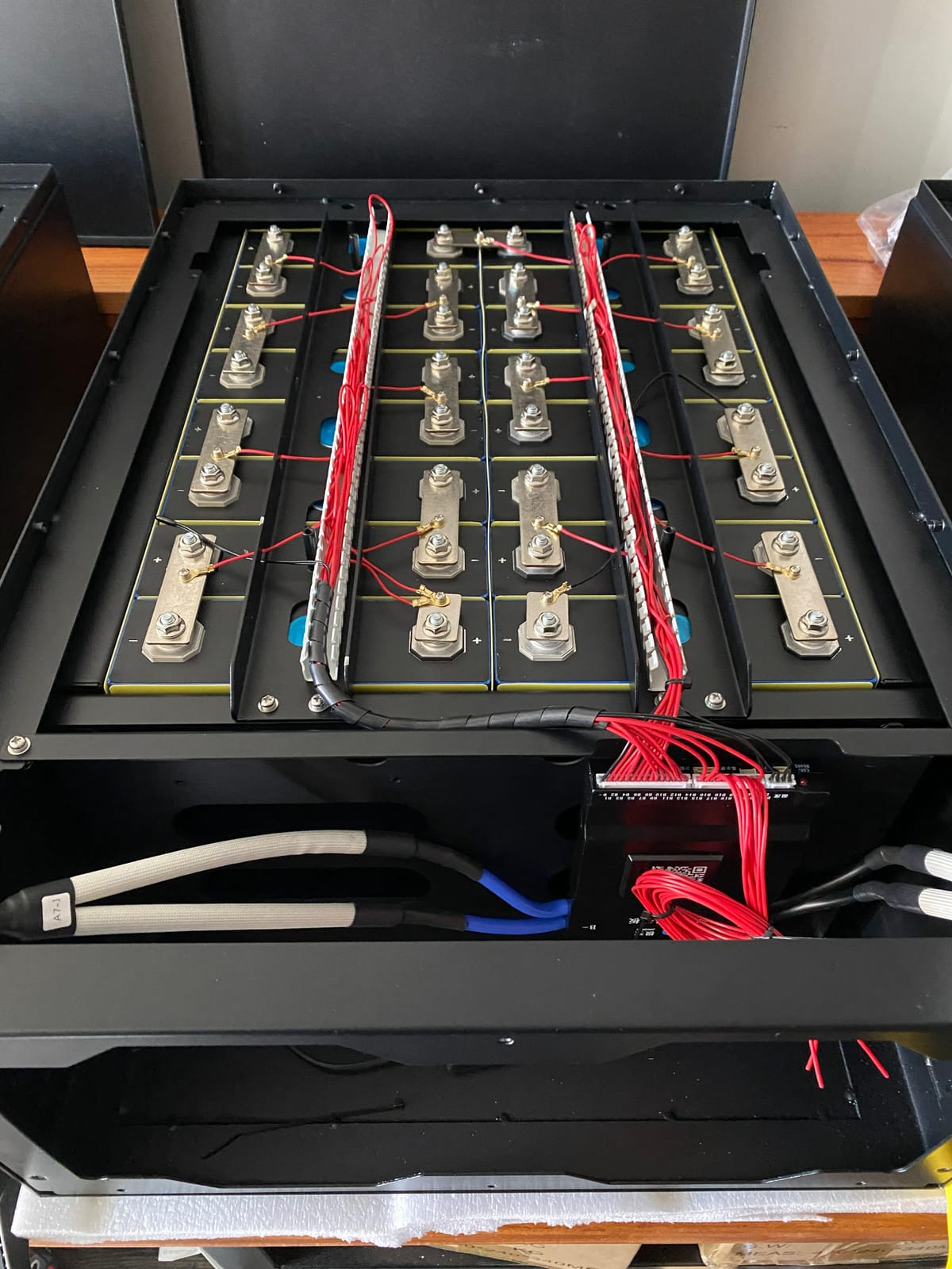15 kWh whole-home battery backup system in Asunción