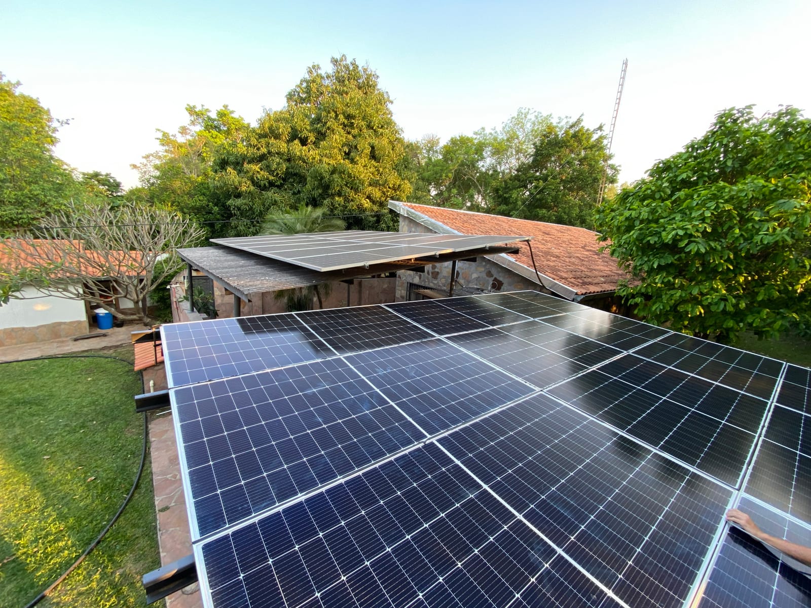 7 kWp residential solar installation in Pilar