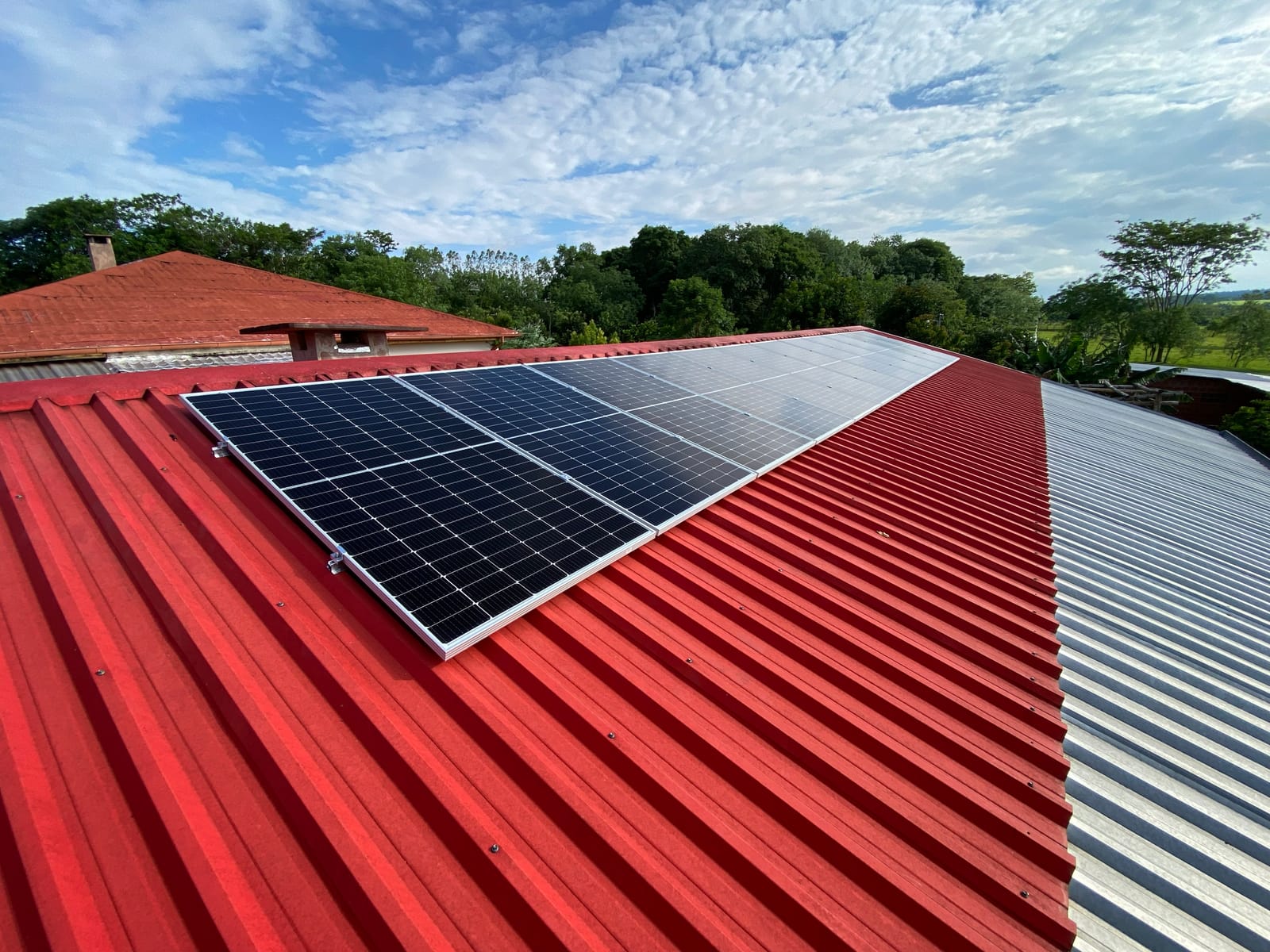 25 kWp ground-mount solar installation in Encarnación