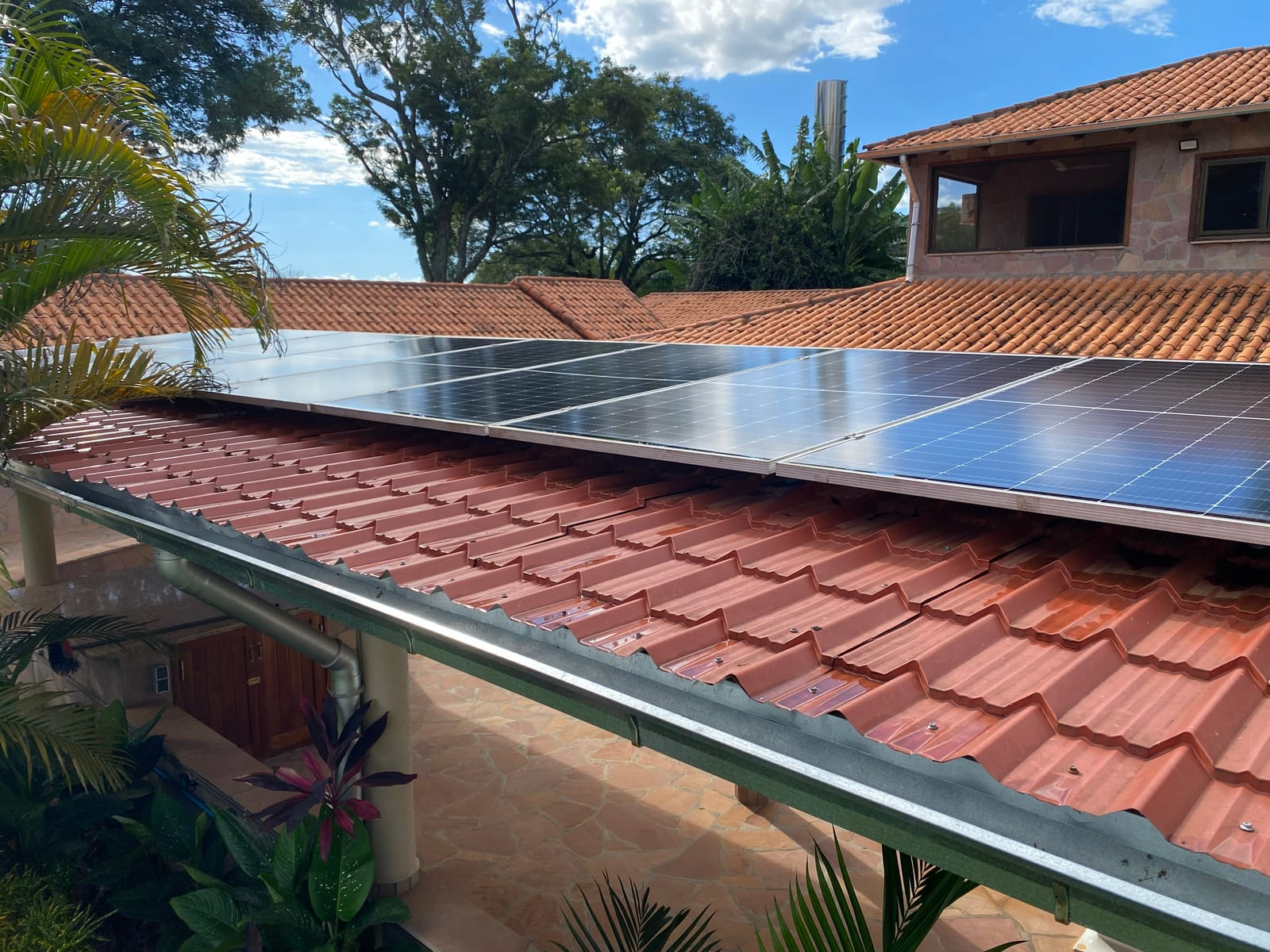 25 kWp agricultural solar installation in Naranjal
